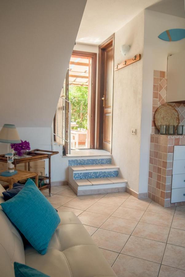 Casa Danilo Lägenhet San Teodoro  Exteriör bild