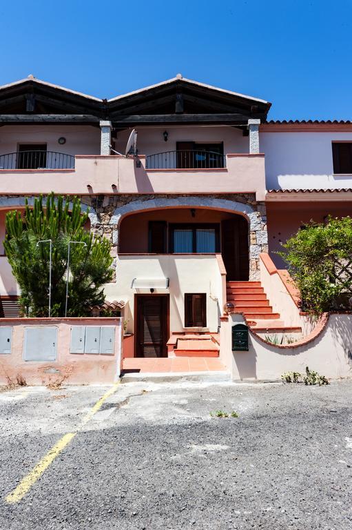 Casa Danilo Lägenhet San Teodoro  Exteriör bild